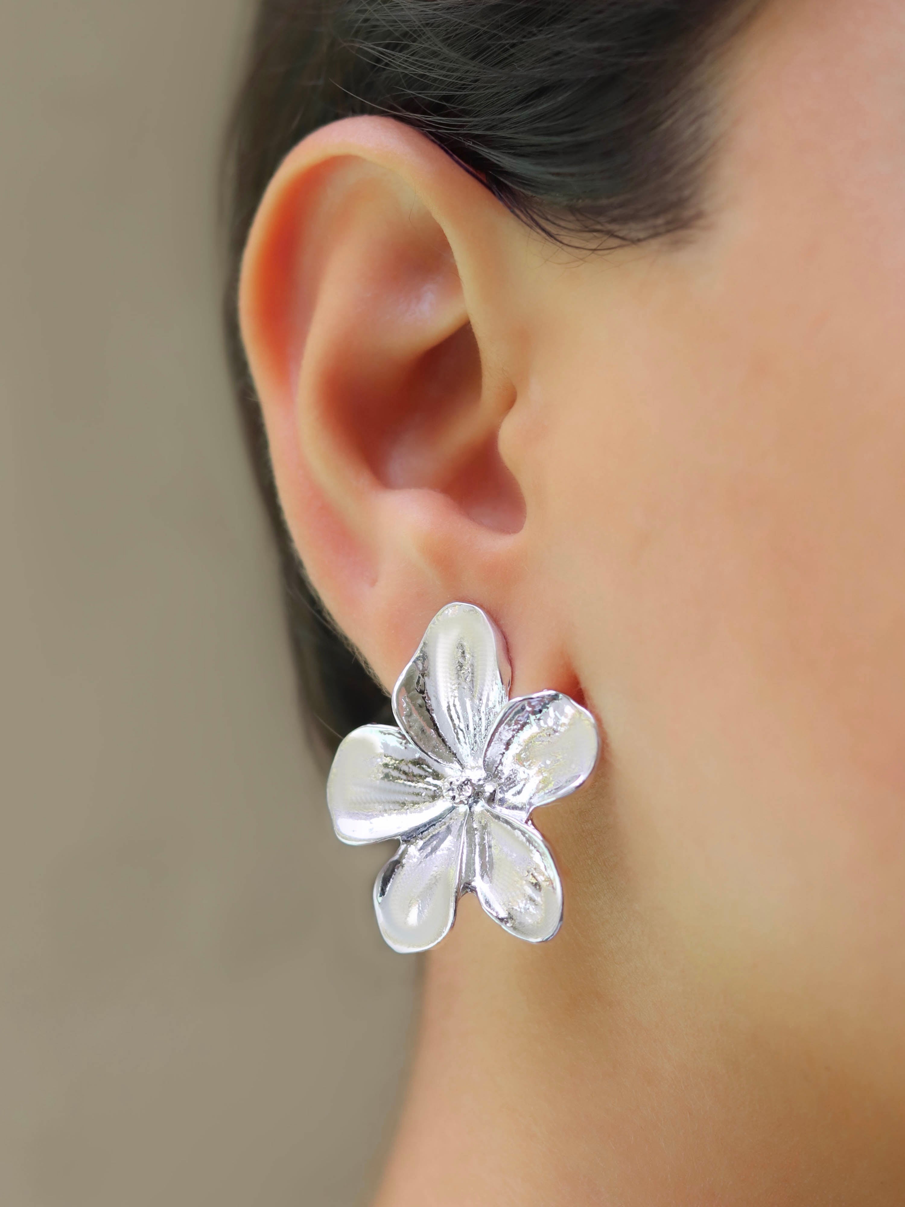 Silver Flower popular Earrings