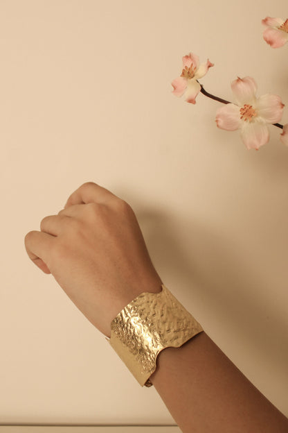 Textured Block Statement Bracelet - Lili-Origin