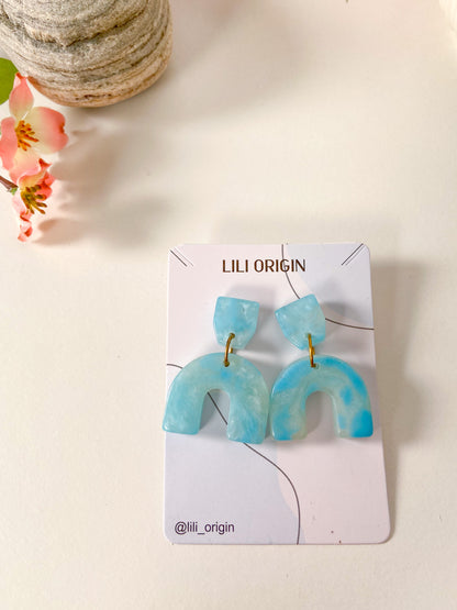 Blue U Resin Earring - Lili-Origin