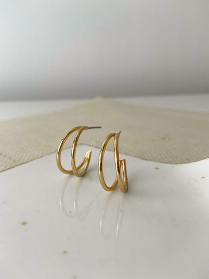 Minimal Double Hoop - Singles Earrings - Lili-Origin