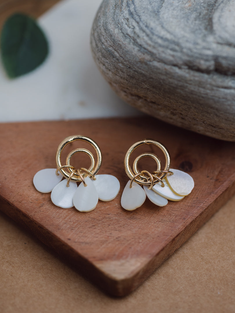 Flat Double Circle Pearly Earring