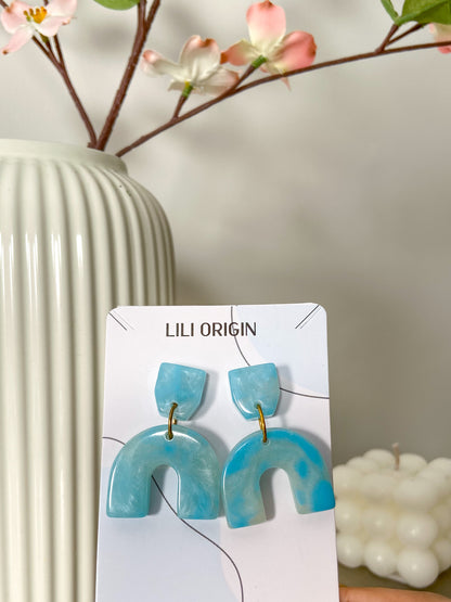 Blue U Resin Earring - Lili-Origin