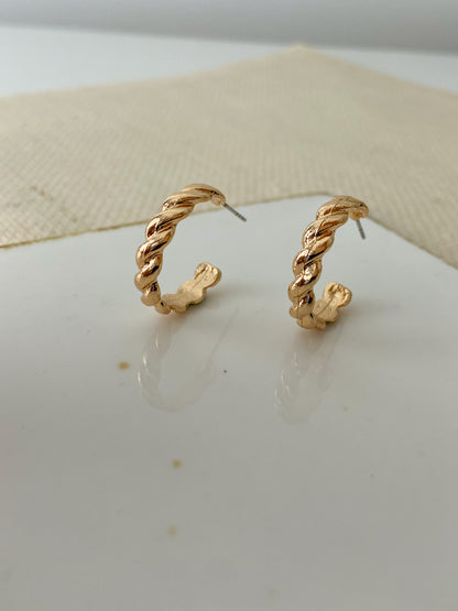 Minimal Twist Hoop - Singles - Lili-Origin