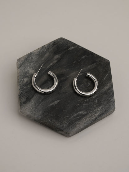 Everyday Hoop Silver Earring - Lili-Origin