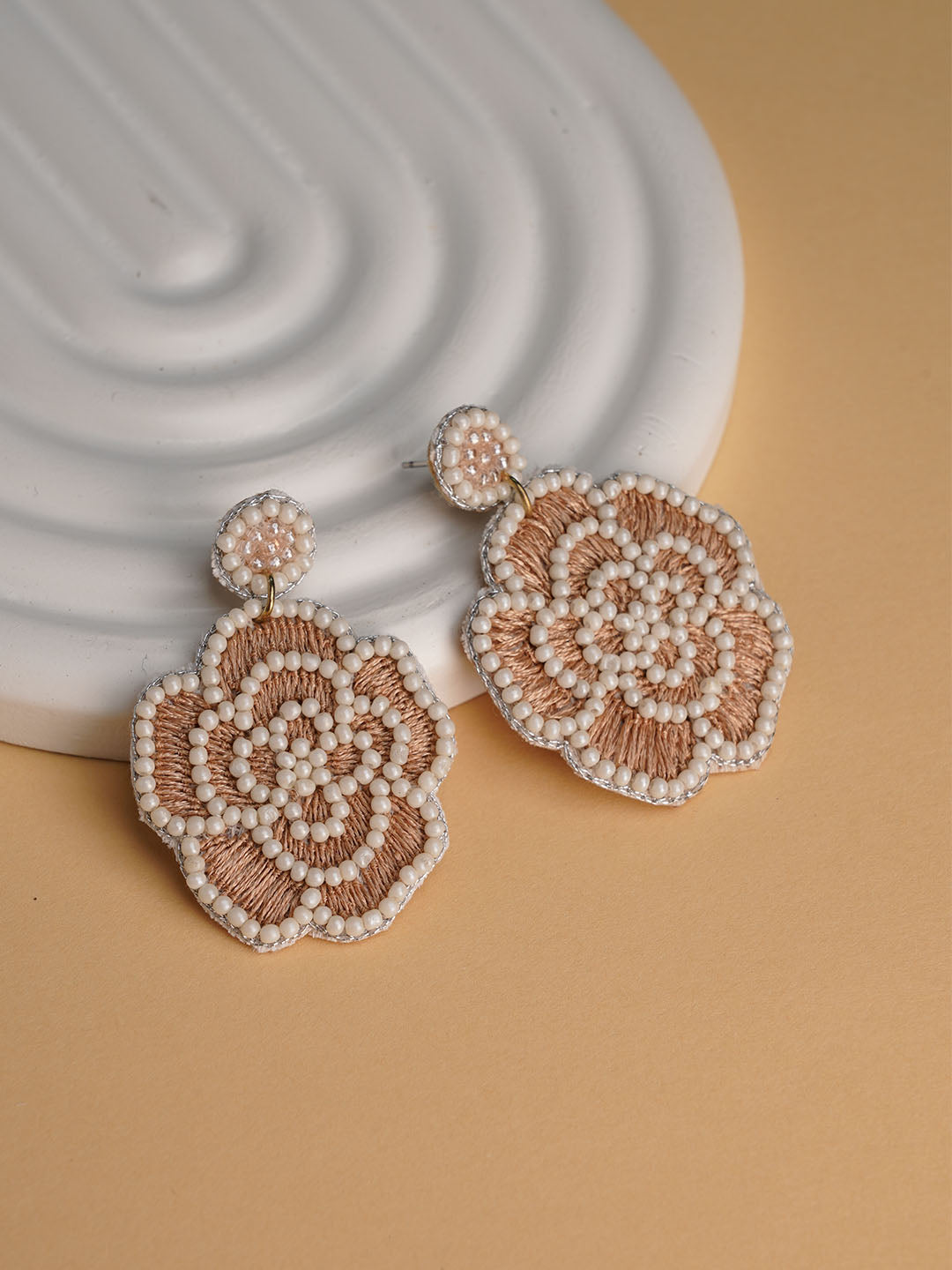 White Flower - Embroidery Earring - Lili-Origin