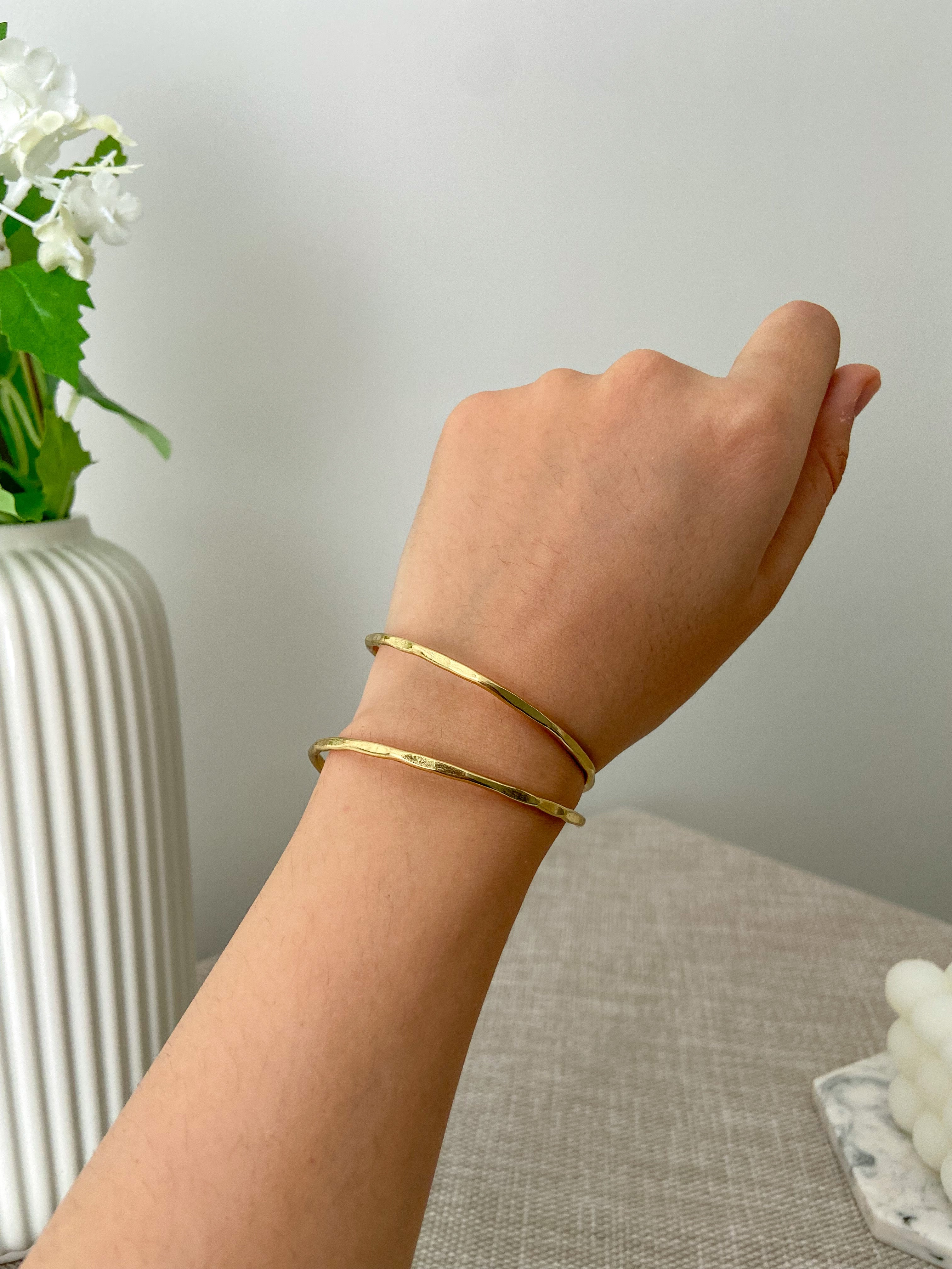 Thin gold line bracelet store