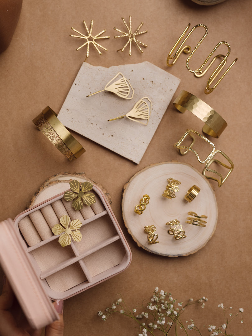 Brass Statement Jewel Hamper ( 6 Rings+ 4 Bracelet + 3 Earrings + Free Jewel Organiser) - Lili-Origin