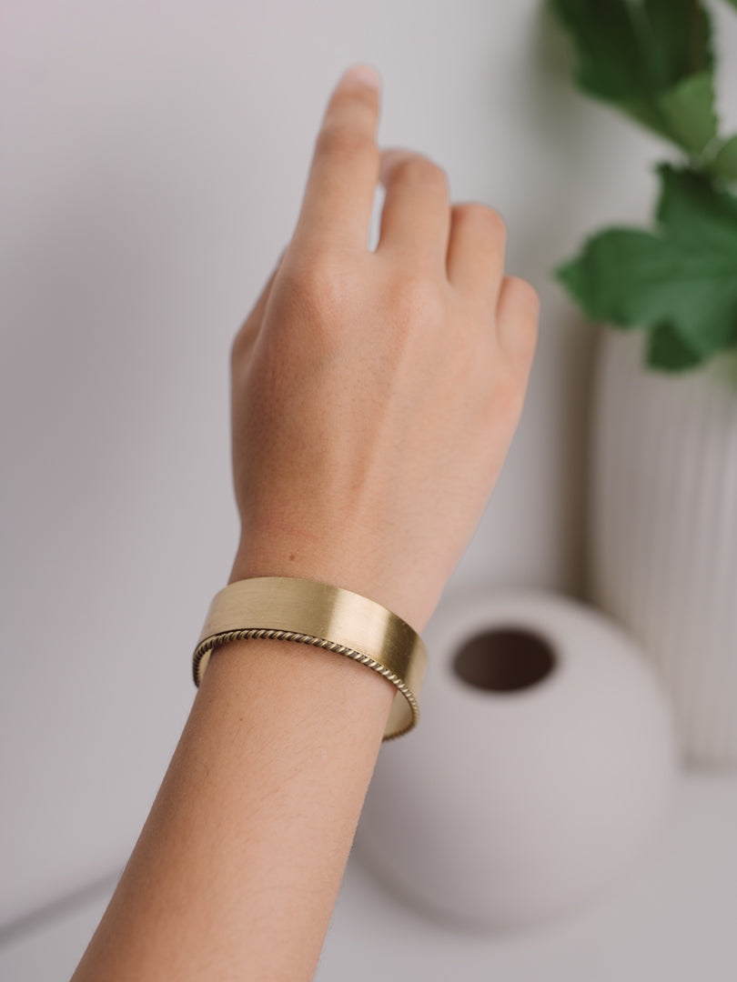 Plainly Twist Adjustable Brass Bracelet (Anti Tarnish) - Lili-Origin