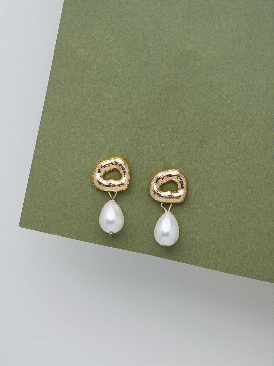 CAROLYN three pearl drop earrings - Carrie Whelan Designs