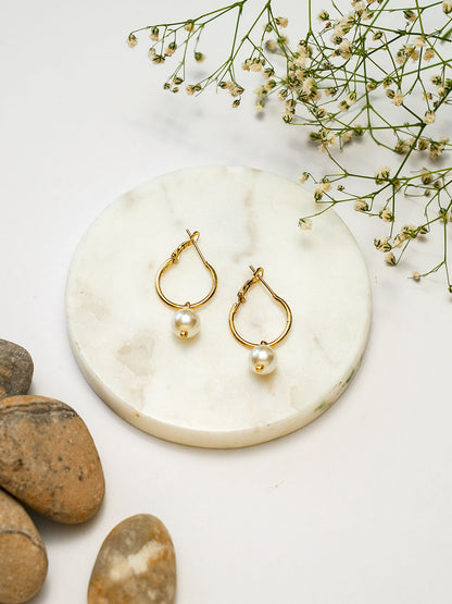 Lil Pearl drop earring - Lili-Origin