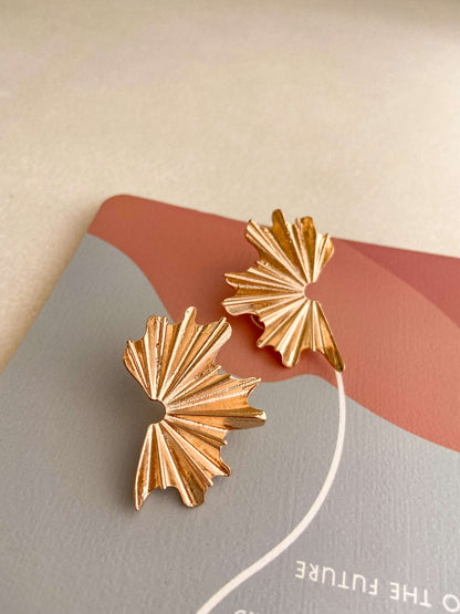 Statement Duo earring ( Demi thunder + Gold Stud) - Lili-Origin