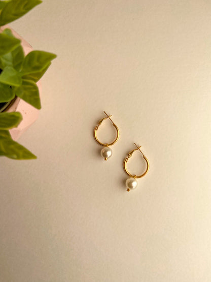 Lil Pearl drop earring - Lili-Origin